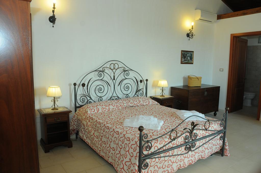 Agriturismo Masseria Quaremme Carpignano Salentino Zimmer foto