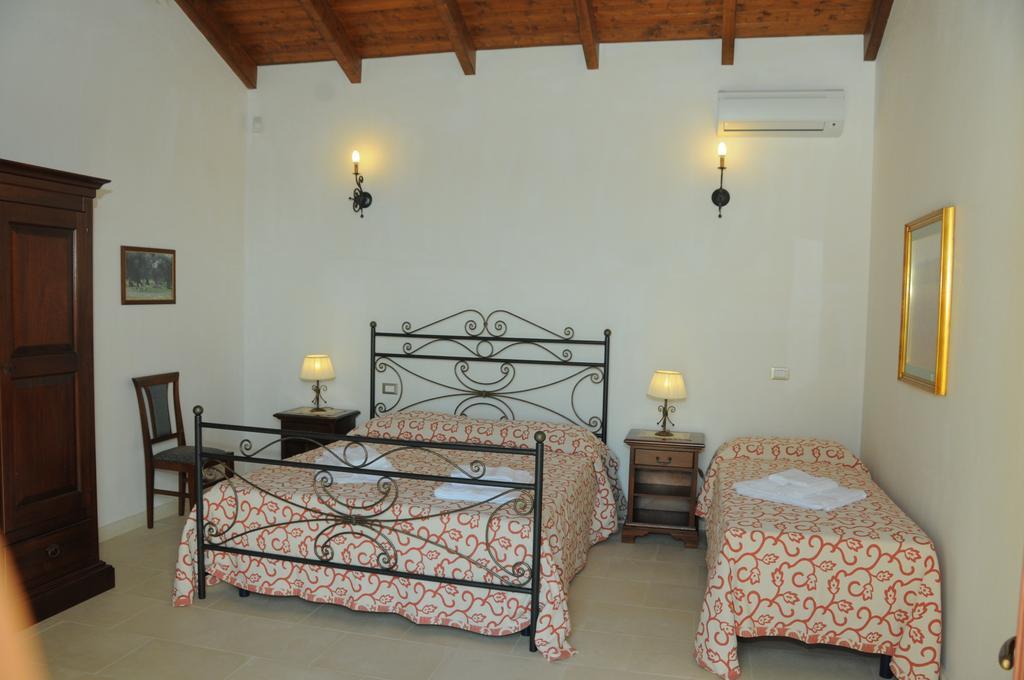 Agriturismo Masseria Quaremme Carpignano Salentino Zimmer foto